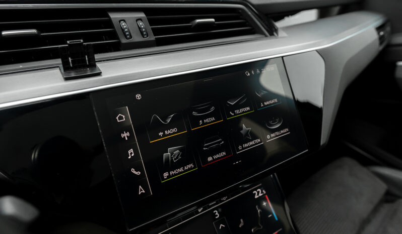 AUDI E-TRON SPORTBACK full