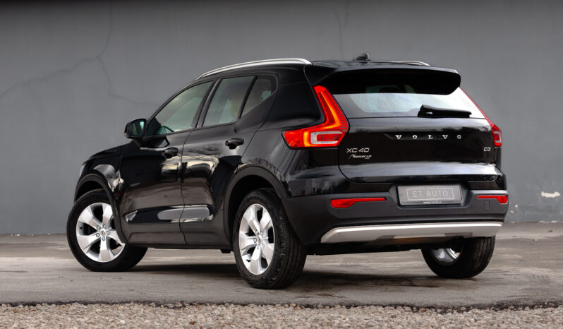 VOLVO XC40 full